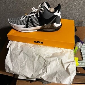 Nike Black and White Sneakers